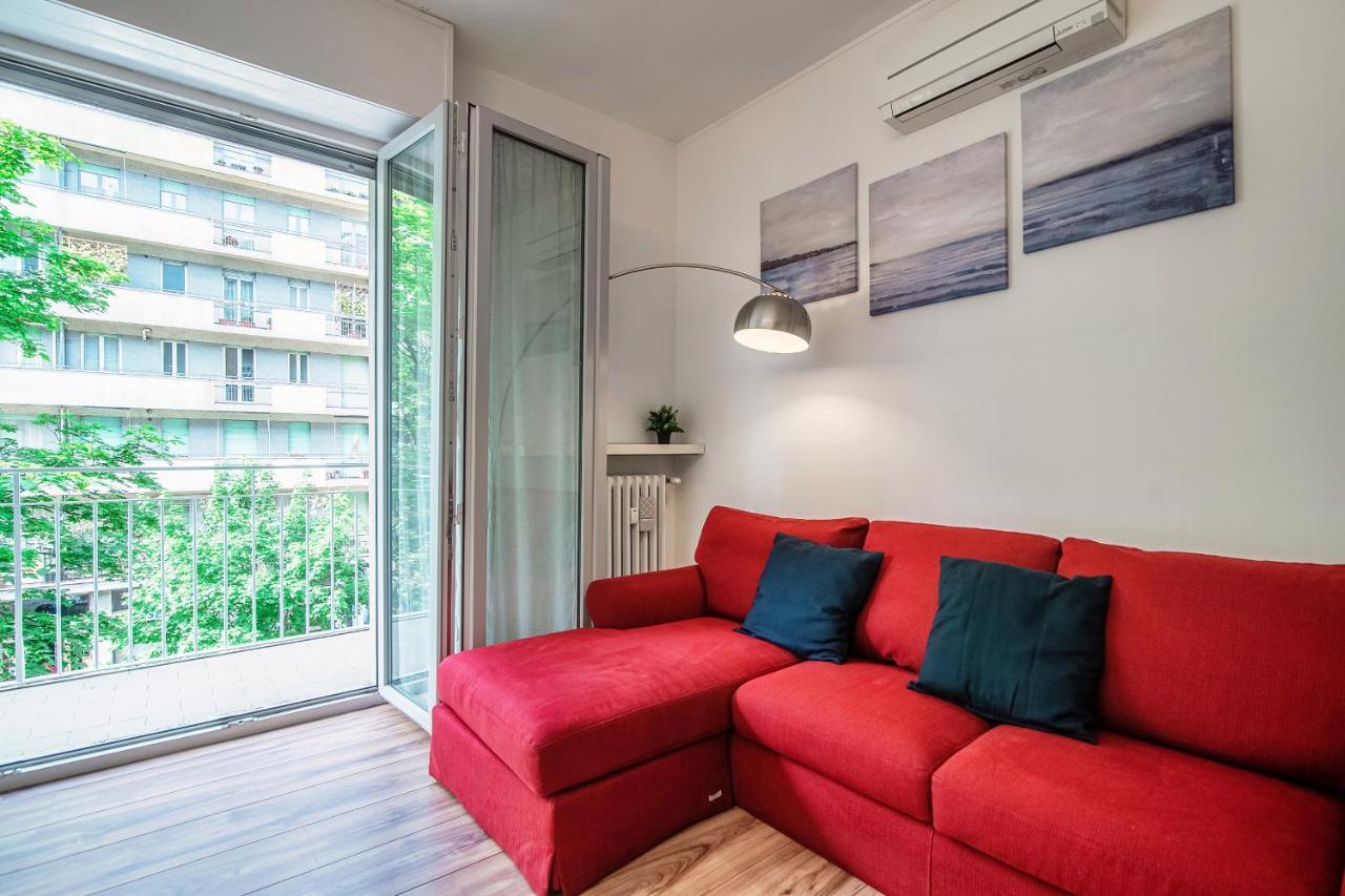 Altido Bright Life W/2 Balconies Apartment Milan