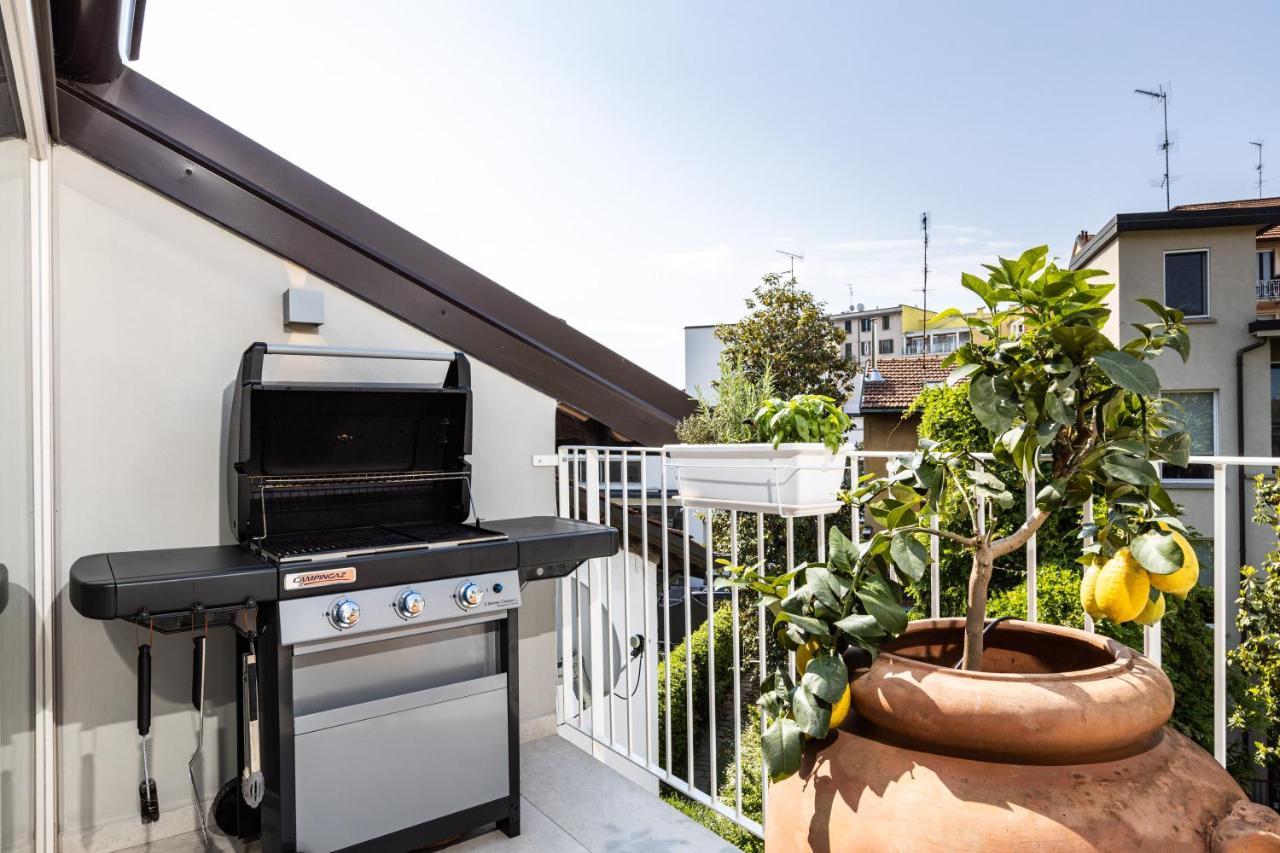 *villa Olivo*with Private Terrace & Jacuzzi + 3bedrooms Milão