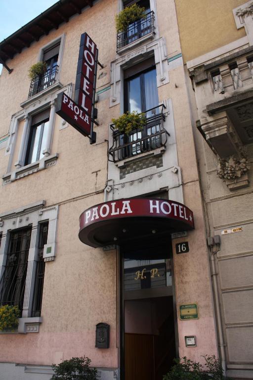 Paola Hotel