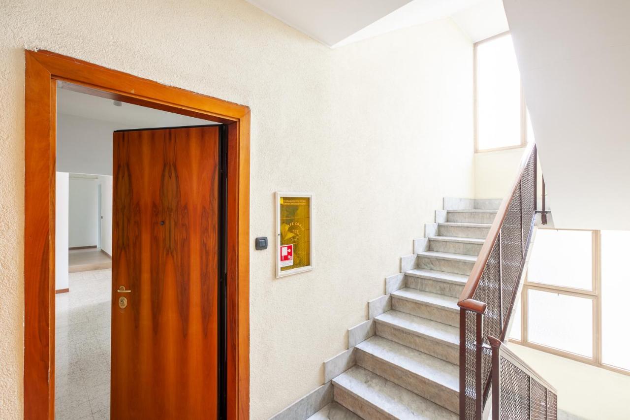 Apartment Spazioso - City Life - Fiera - Alcuino 5 *