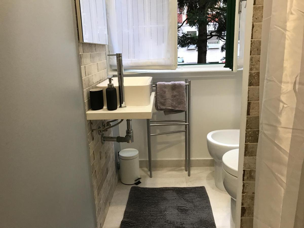 Apartment 25 - Near Metro M3 Milan