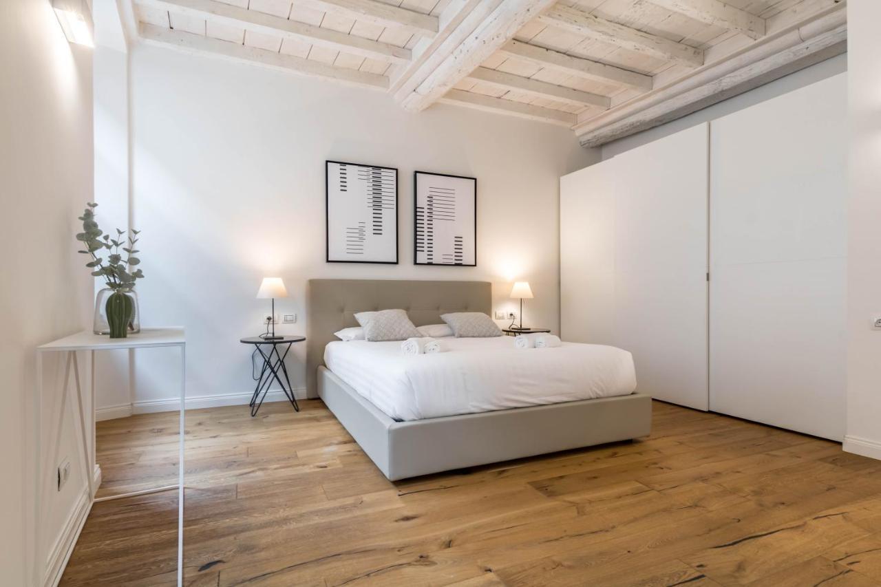 Apartment Joivy Fulcorina Milan