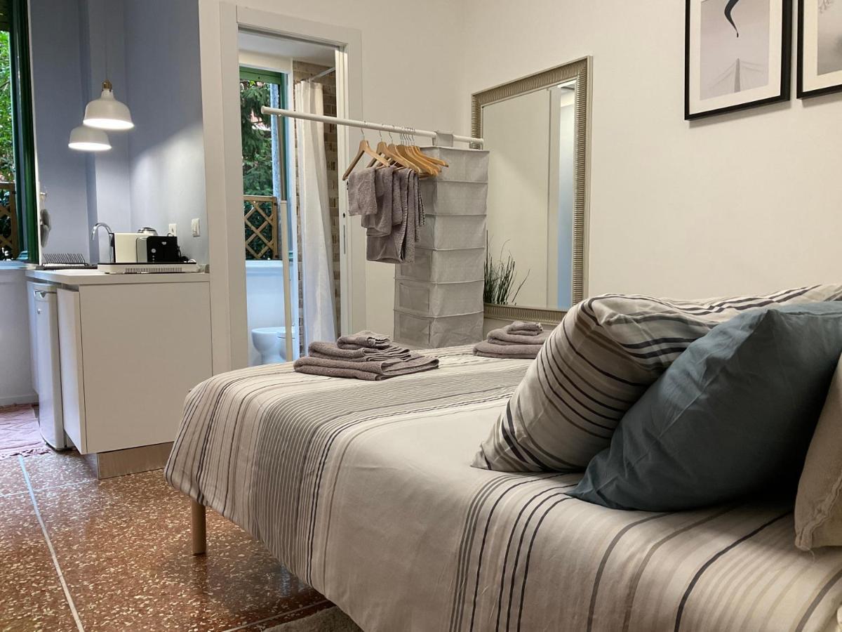 25 - Near Metro M3 Apartment