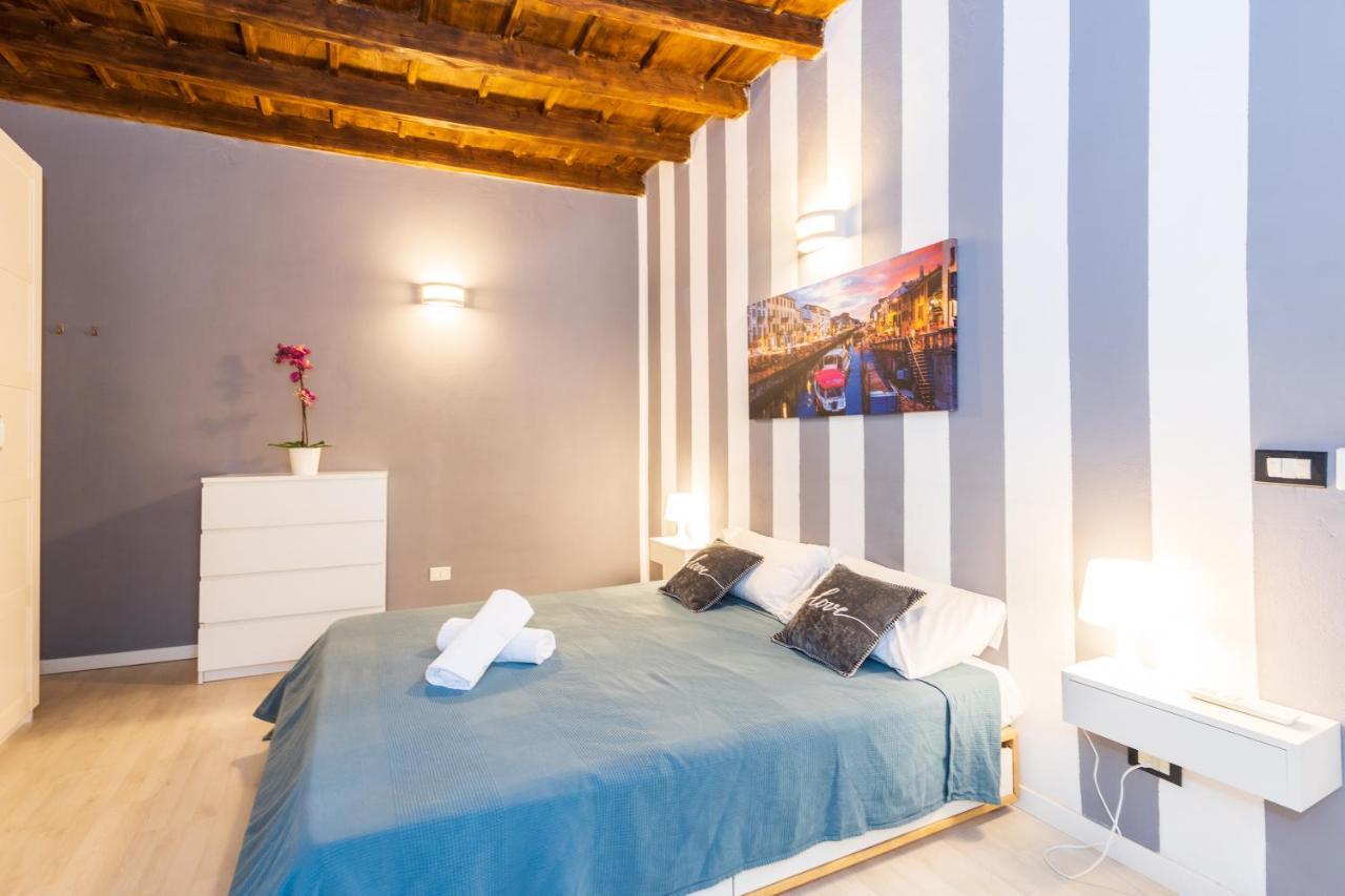 - Alzaia Naviglio Grande Apartment Milan