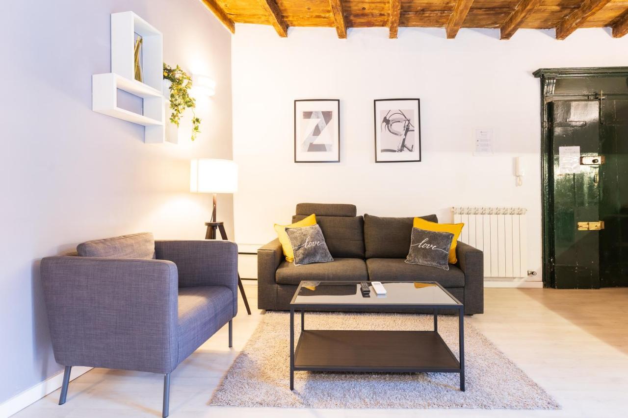 - Alzaia Naviglio Grande Apartment