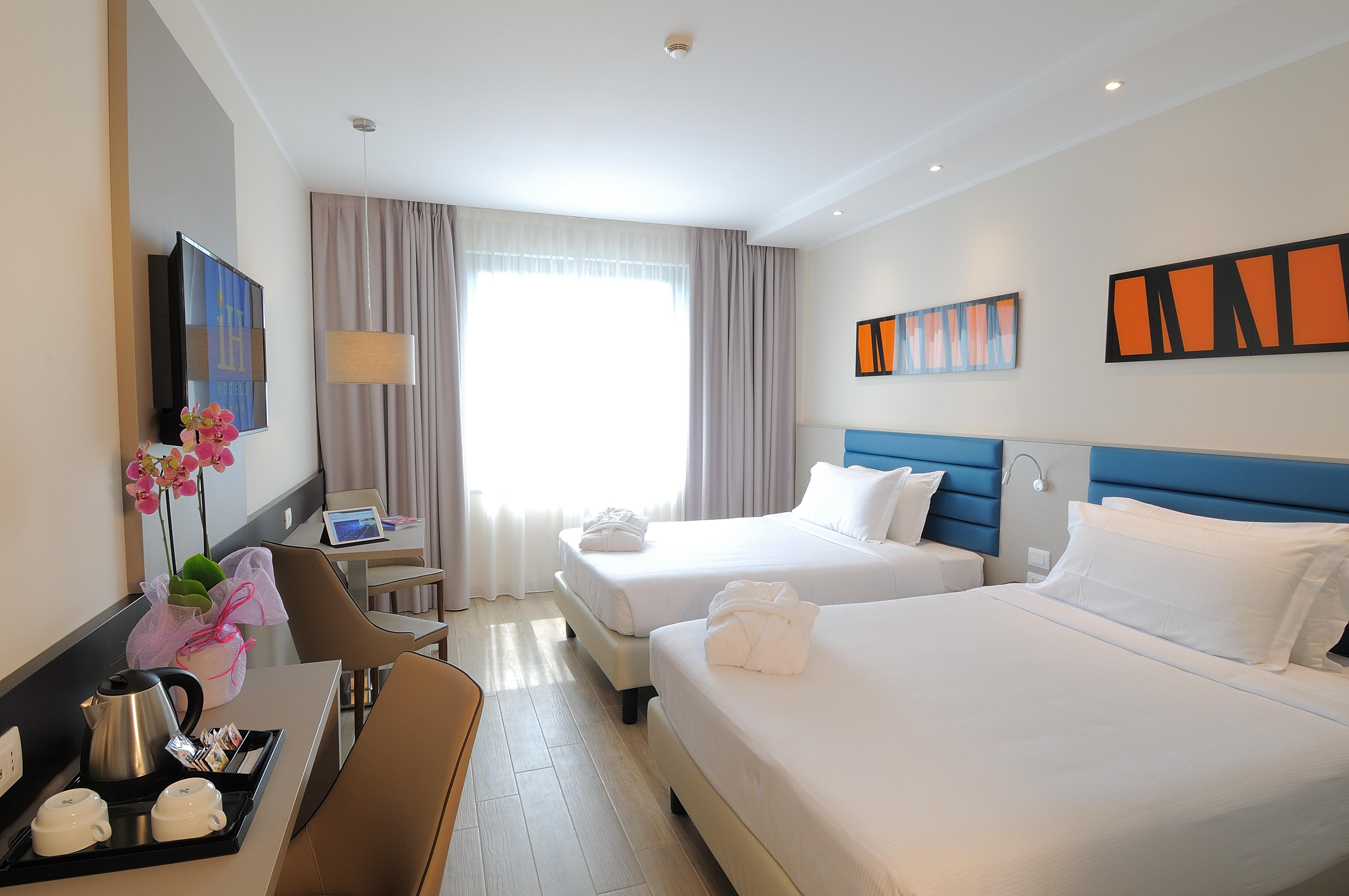 Ih Lorenteggio Hotel Milan