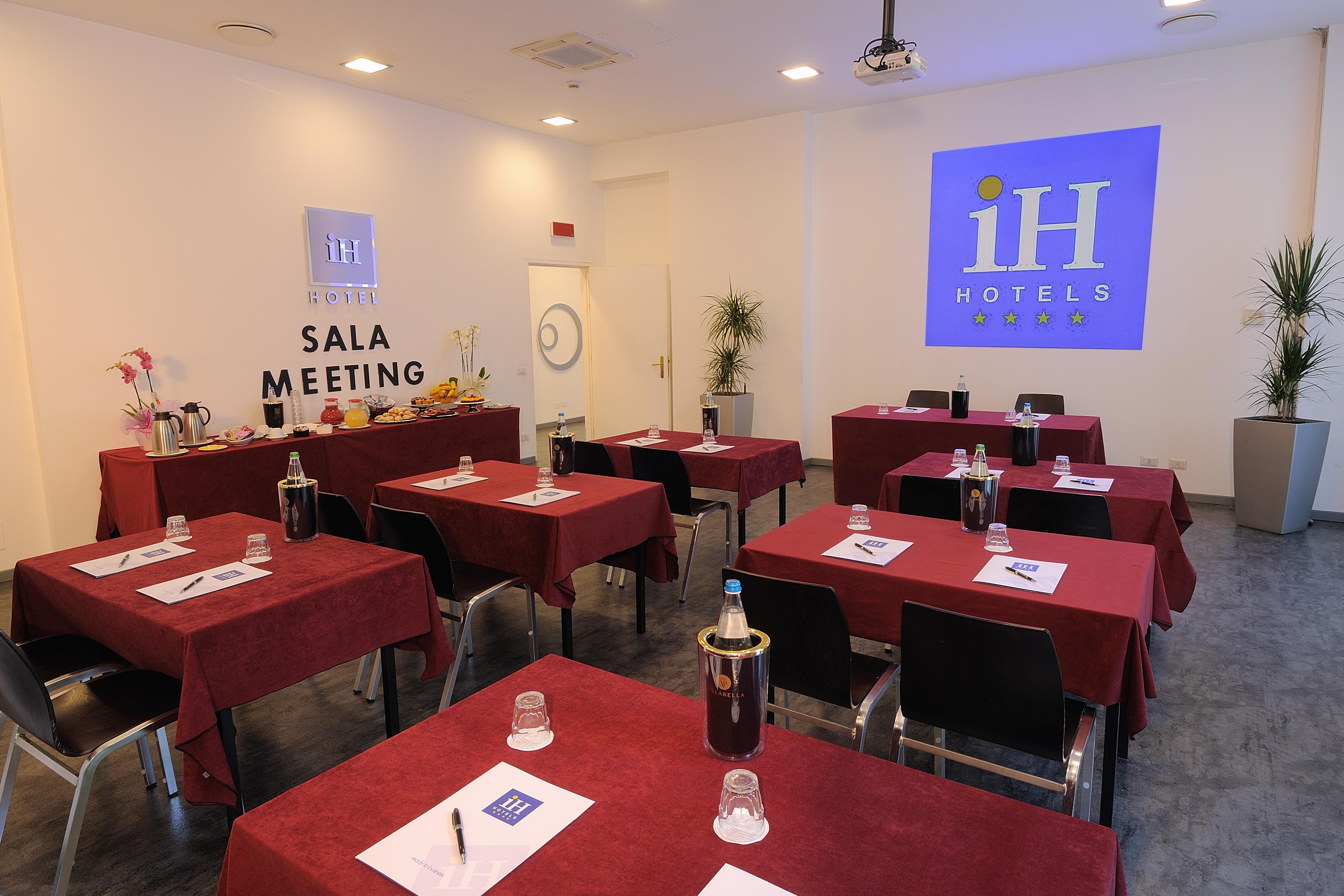 Ih Lorenteggio Hotel Milan