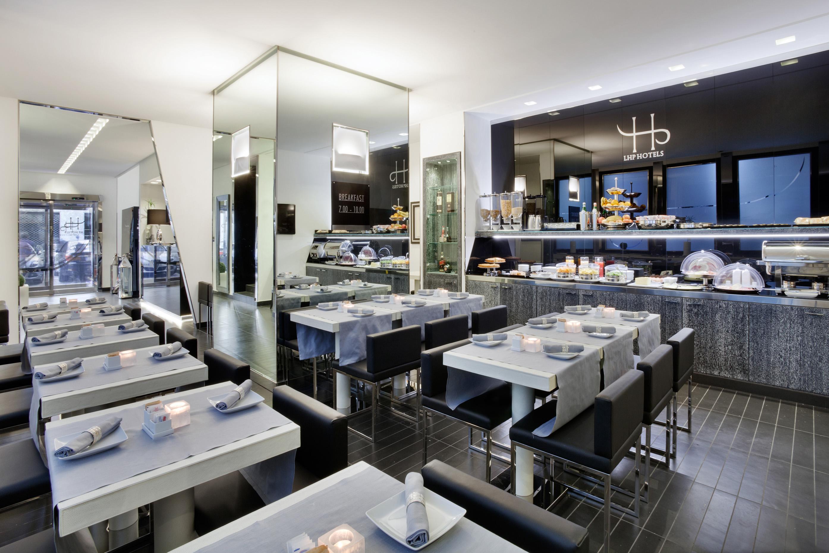 Lhp Napoleon Hotel