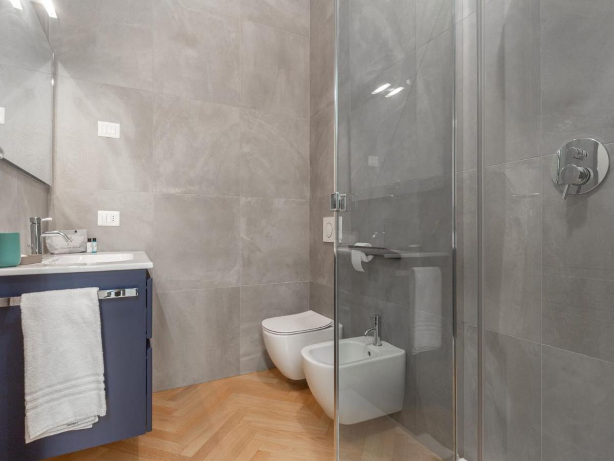 Apartment The Best Rent - Spacious Three-bedroom With Terrace Milan