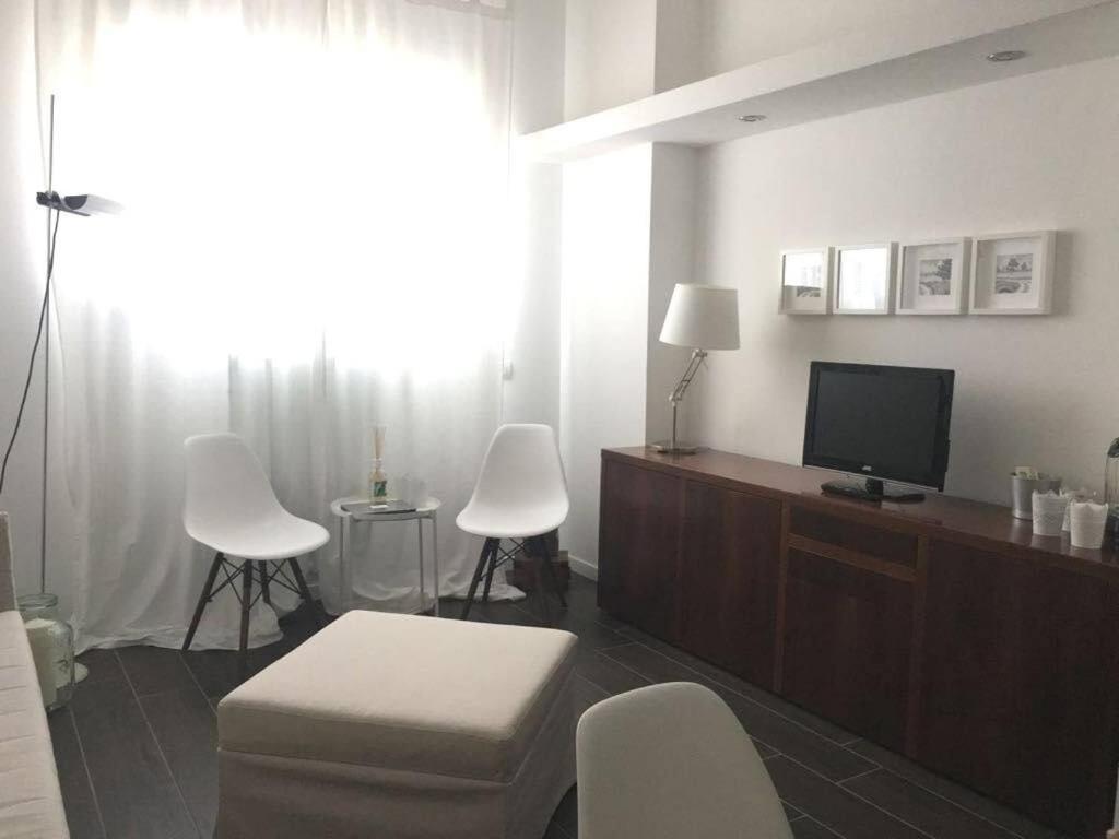 Quiet And Comfortable In Porta Romana Milan