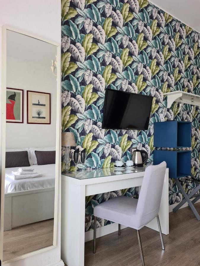 Guest house Corso Italia 2*