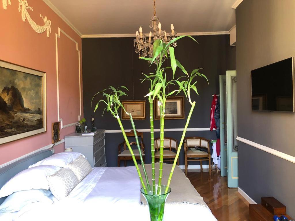Alloggio in famiglia Elegant Bedroom In A Relaxing