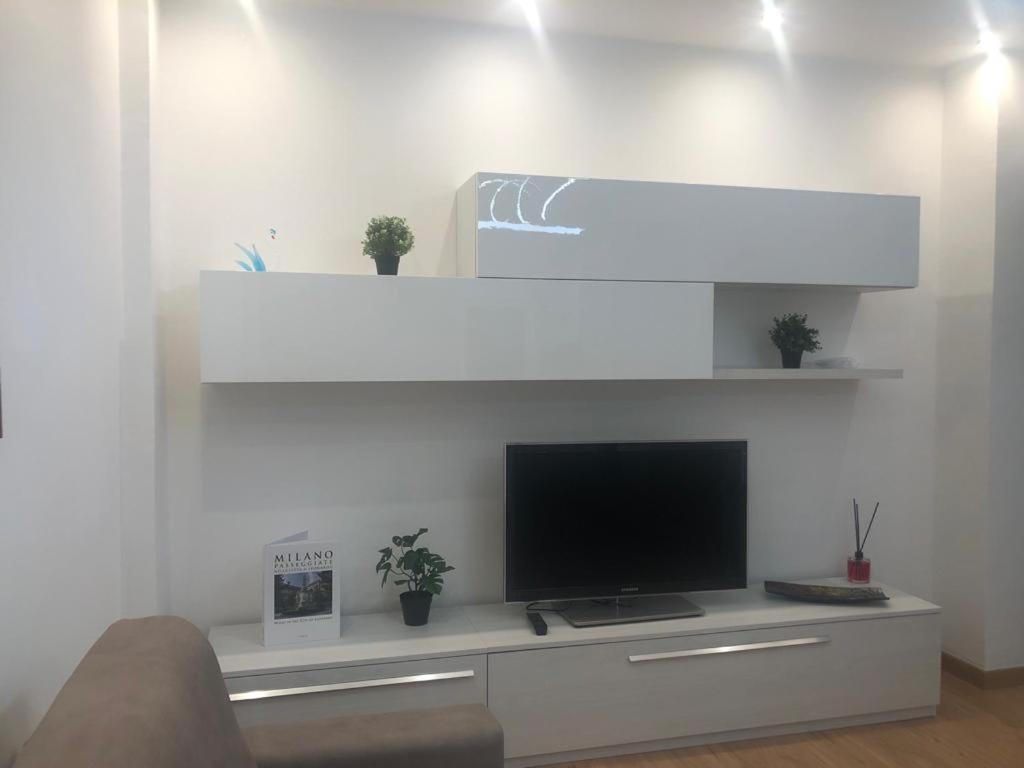 N&ghomesweethome Raffaelloelegante Ideale Affari Apartment Milan