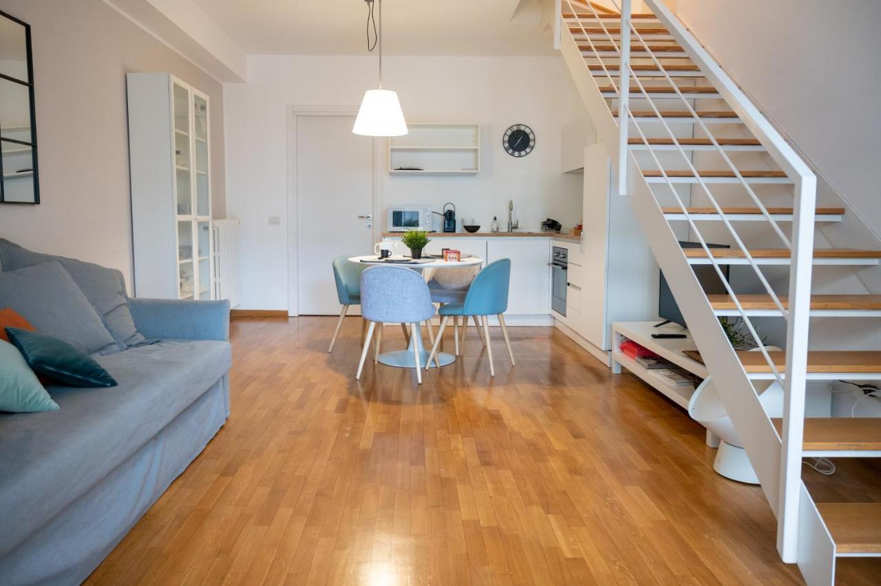 Trilocale Zona Farini/isola Apartment