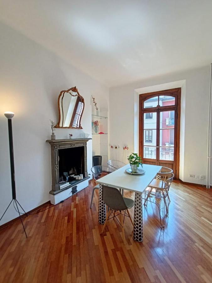 Charming Design Into Navigli District Apartment Milan