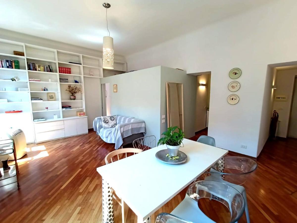 Apartment Charming Design Into Navigli District Milan