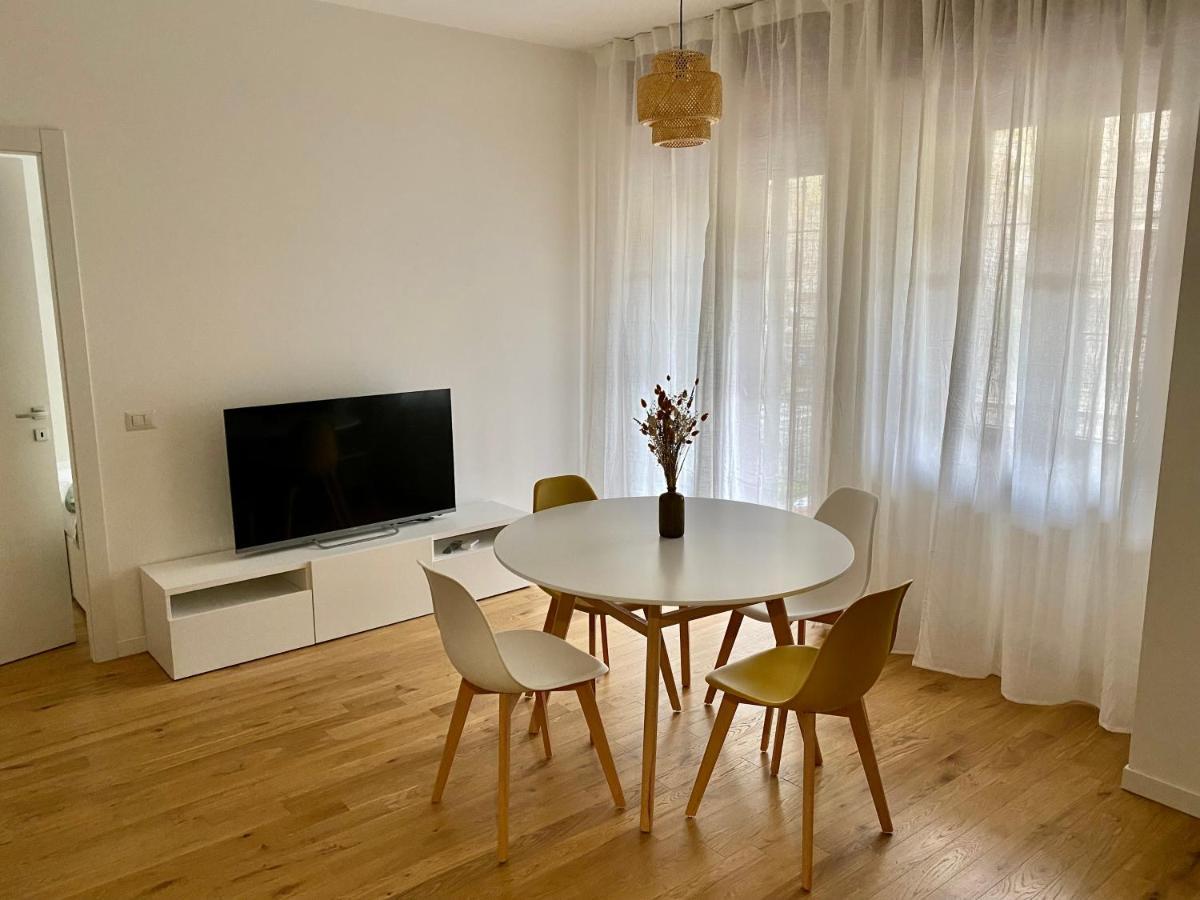 Brand New Flat Ready To Welcome You To Milan! *