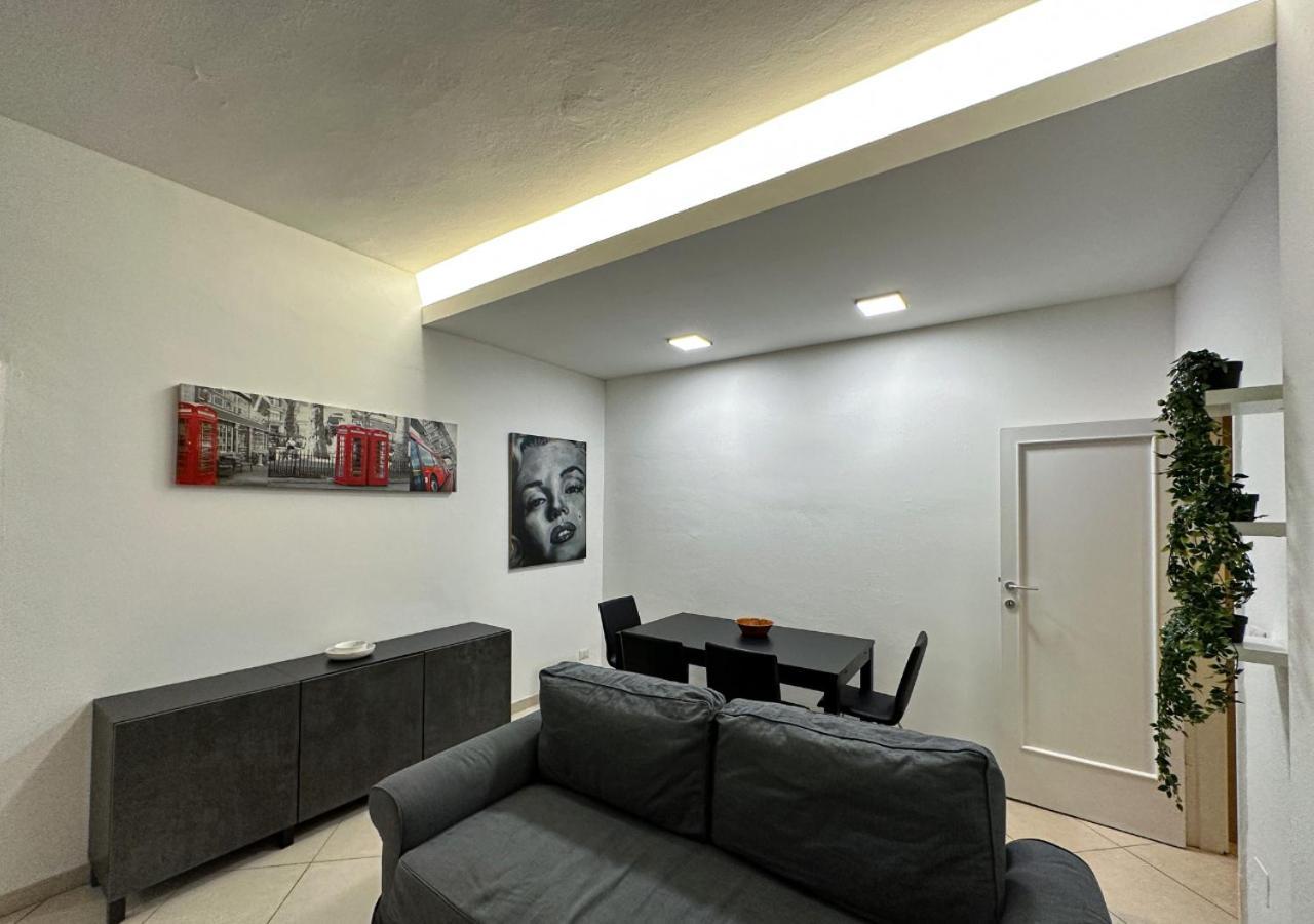 Appartamento Modern Cenisio - Self Check-in & Parking Milano