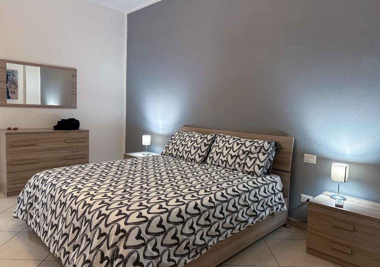 Appartamento Modern Cenisio - Self Check-in & Parking Milano