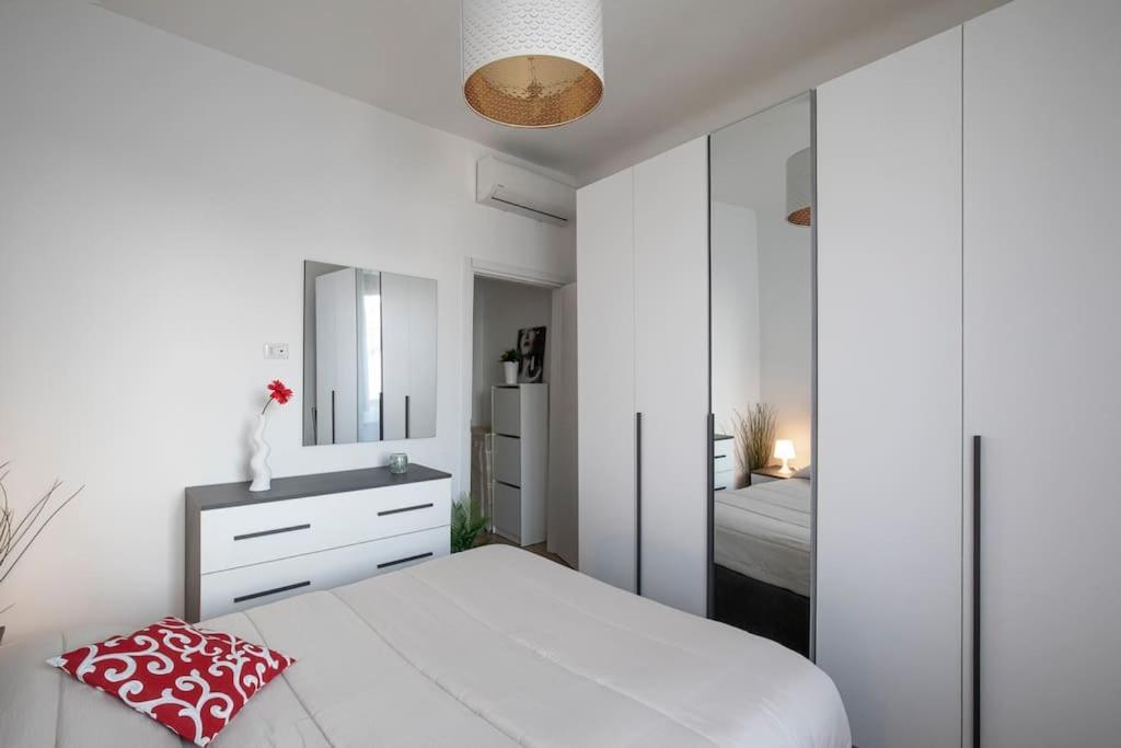 Apartment Duomo 10 Min Cozy Netflix + Wifi *