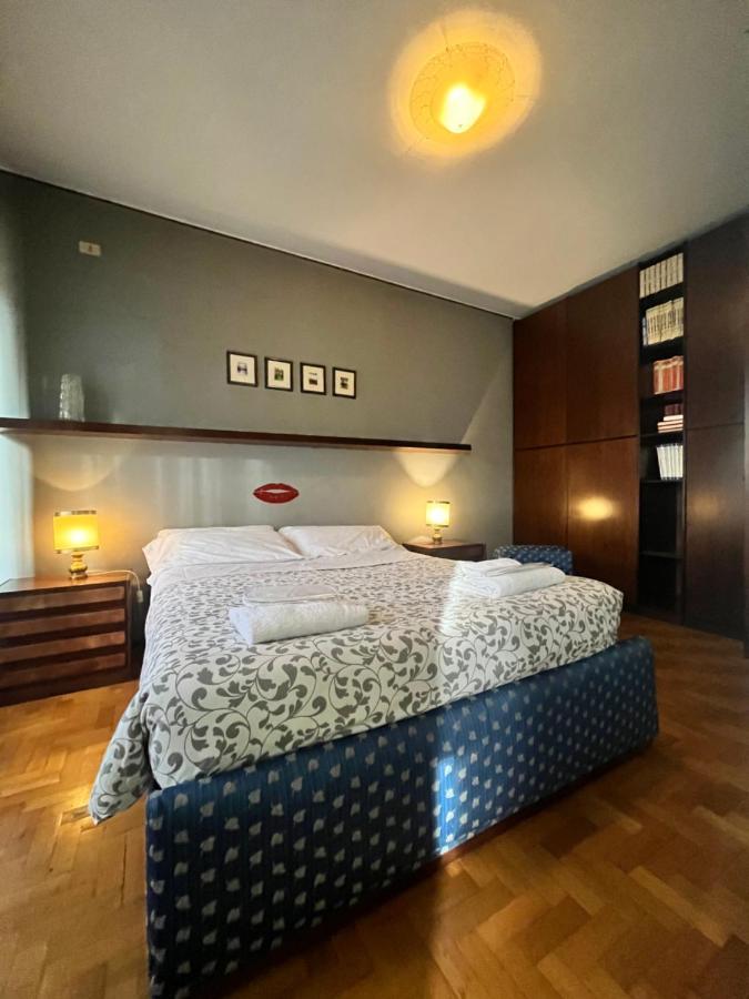 Jacuzzi Apartment