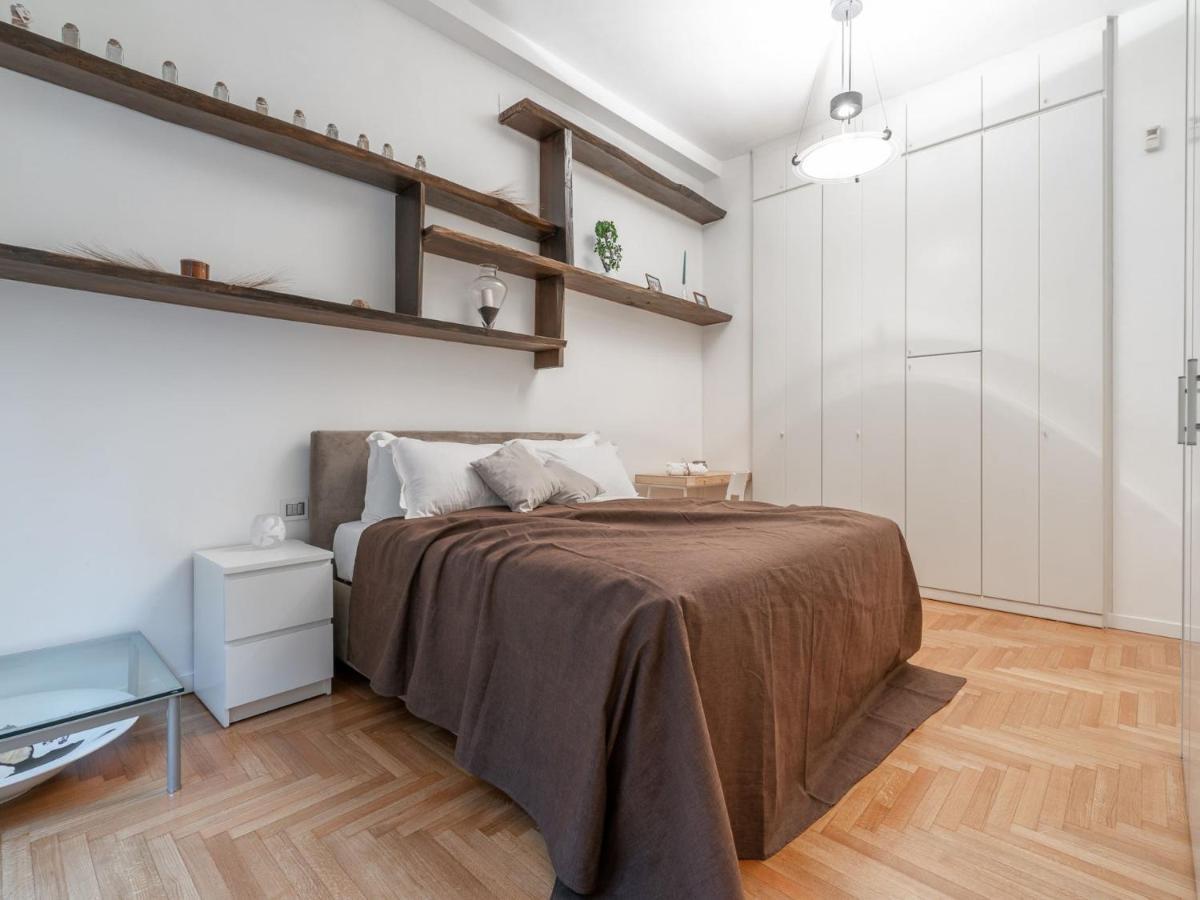 The Rent - Spacious Three-bedroom In Moscova *