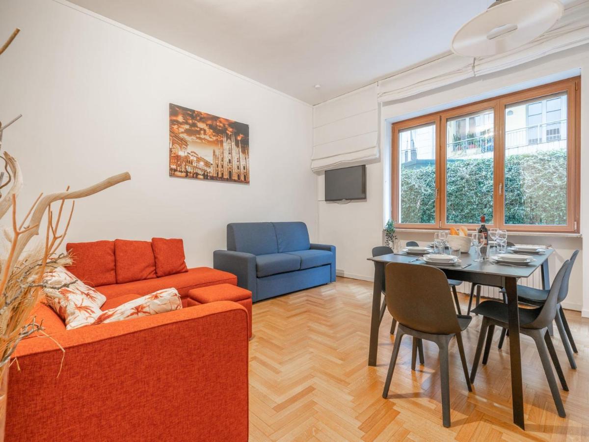 The Rent - Spacious Three-bedroom In Moscova Milan