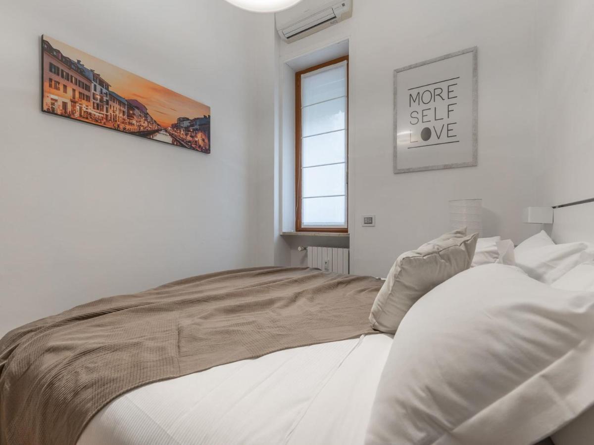 The Rent - Spacious Three-bedroom In Moscova Apartment *