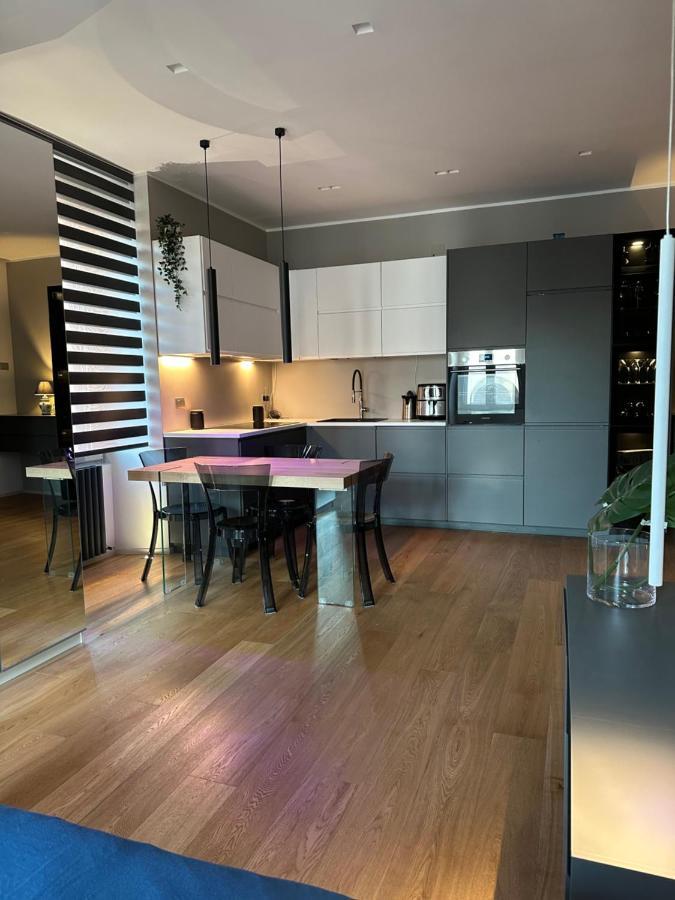 Apartment Lr Deluxe - Fondazione Prada - Metro M3 Milan