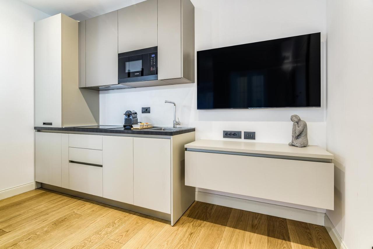 Beplace In San Babila Apartment Milan