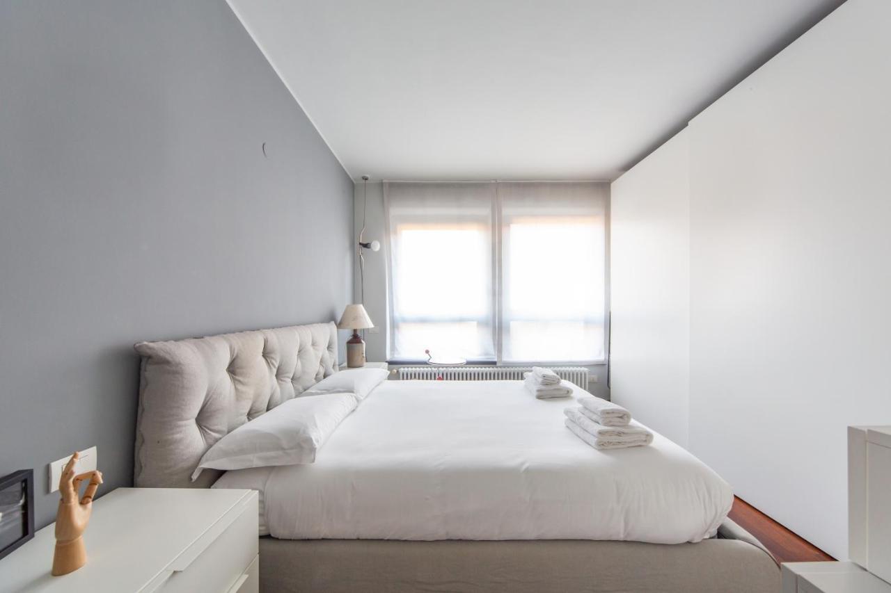 Darsena Cozy Apt - Porta Genova M2 * Milão