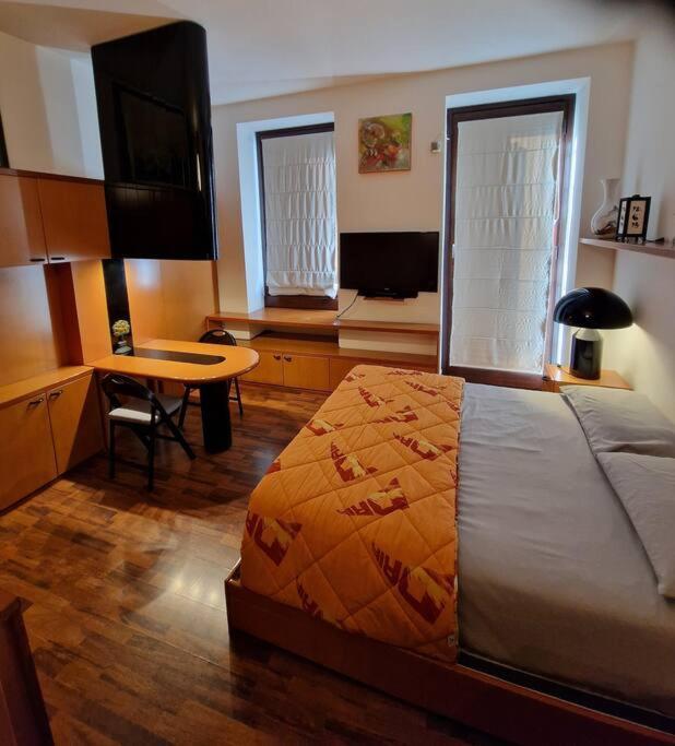 Apartment Osti 3 Beautifully Furnished Milan
