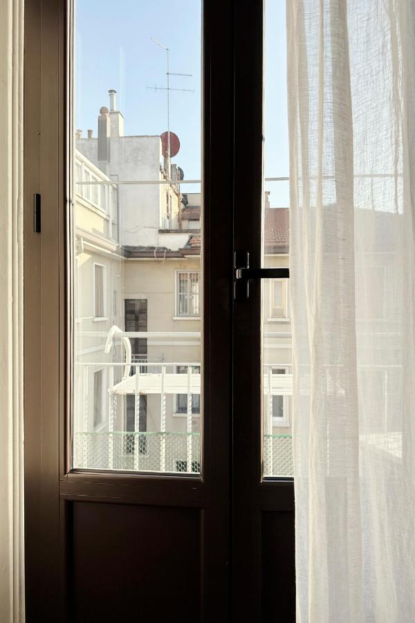 Ampere Apartment *