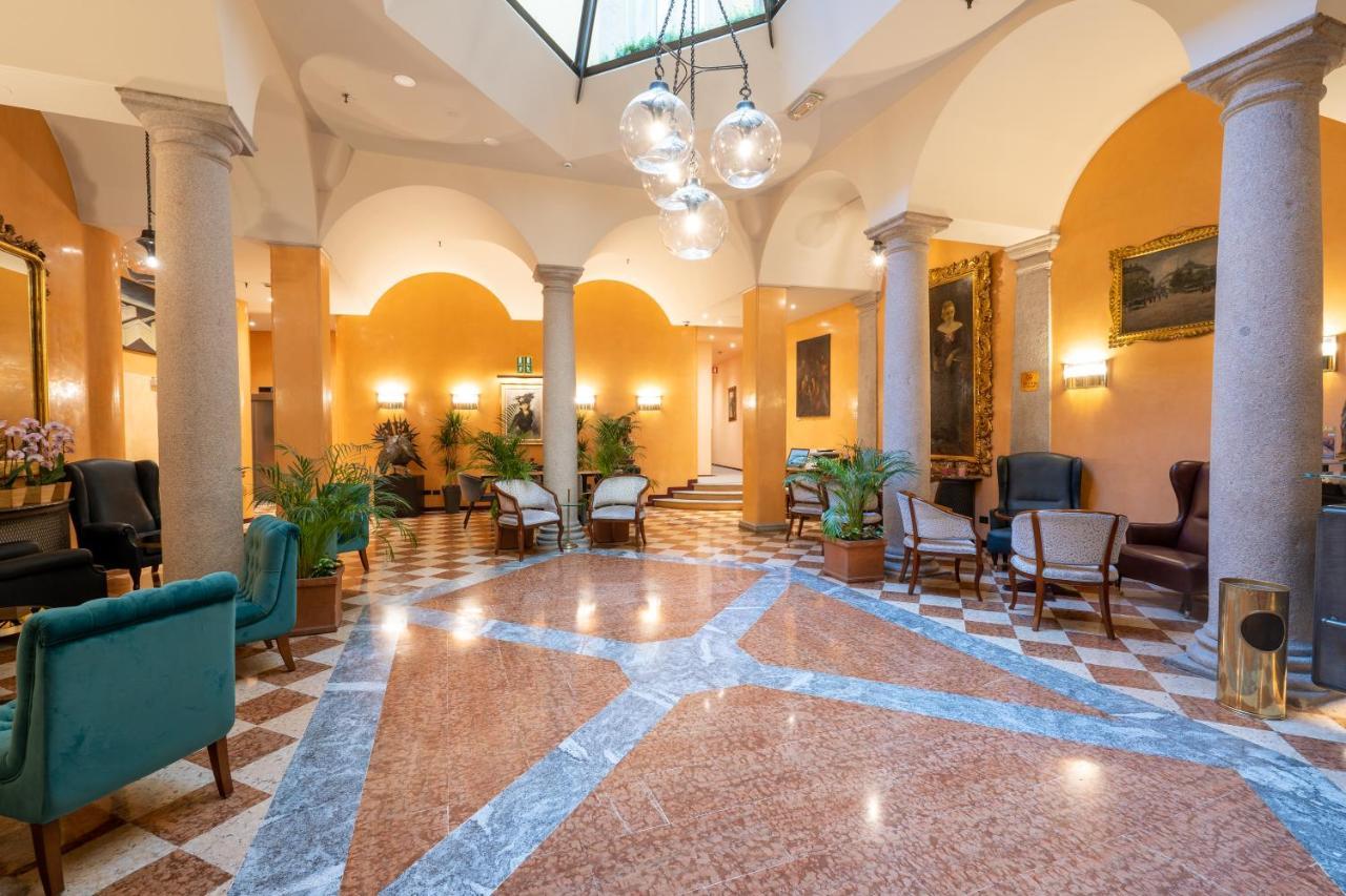 Regina 4*