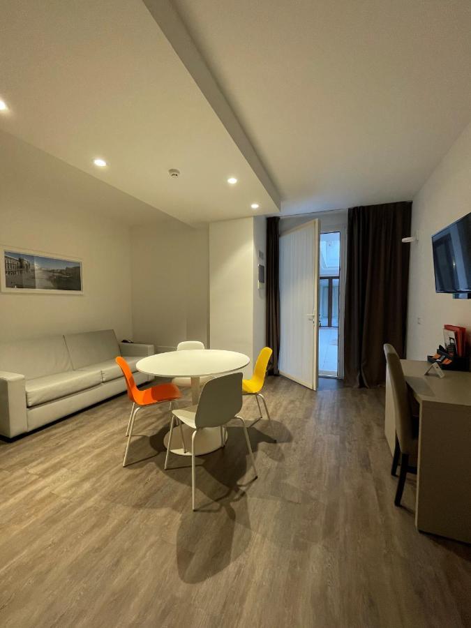 Aparthotel & Urban Padel 4*