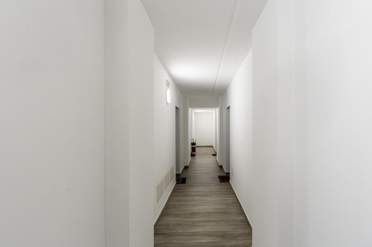 Comfy With Private Parking & Balcony *