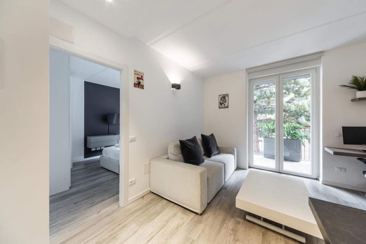 Comfy With Private Parking & Balcony
