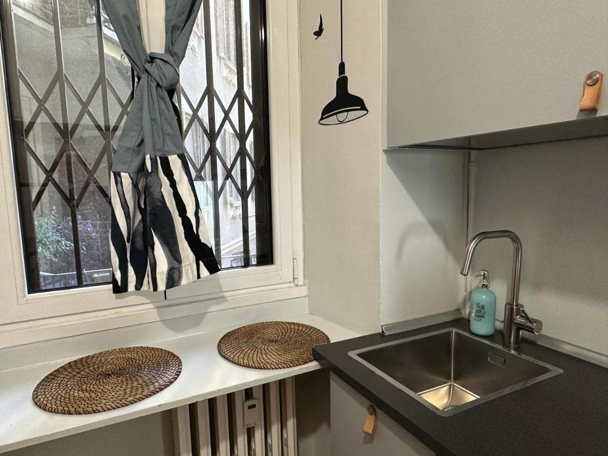 Lovely Flat In Early 20th Century Building Milão