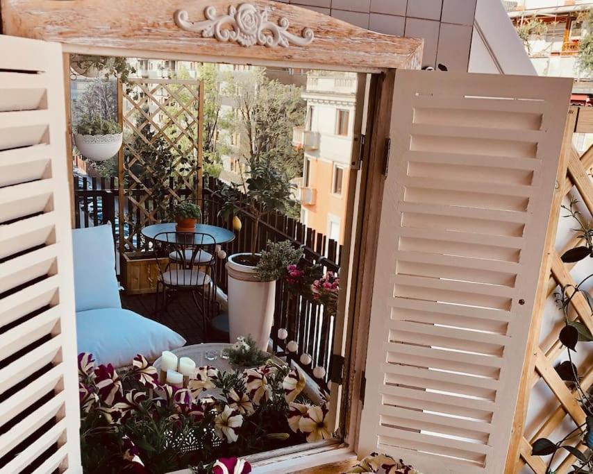 Bright Terrace-garden Apartment Milan