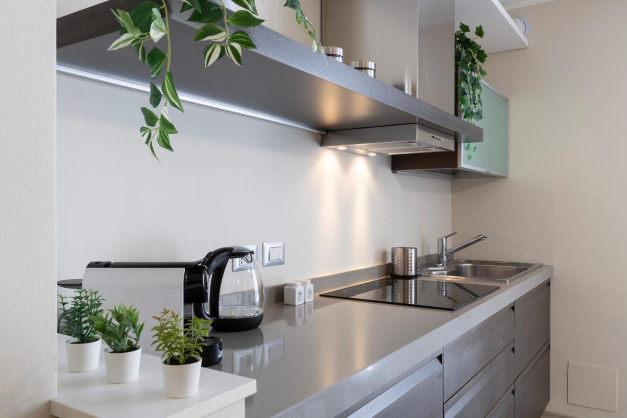 Salomone - Mecenate District Apartment Milan