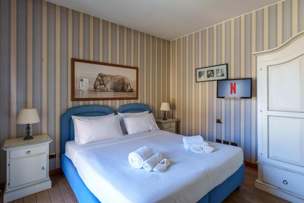 Montenapoleone-duomo Attico Di Lusso E Parcheggio Privato Apartment Milan