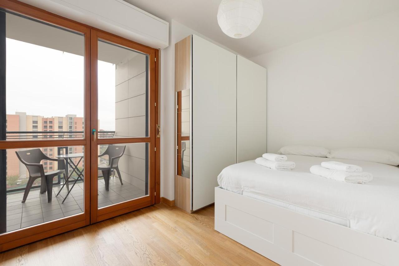 Comfy X3 - With Balcony Apartment Milan