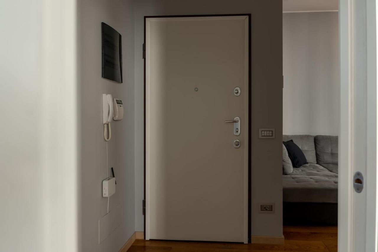 Appartamento 5 Min Duomo Luxury In Brera Design District