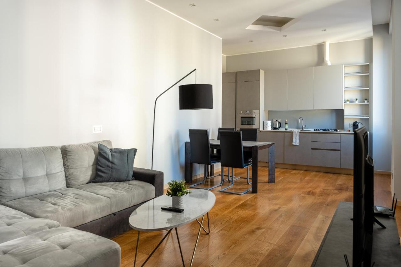 Appartamento 5 Min Duomo Luxury In Brera Design District *