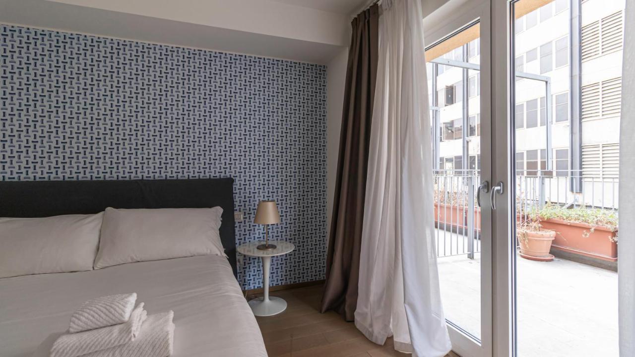 Italianway - Corso 11 * Milan