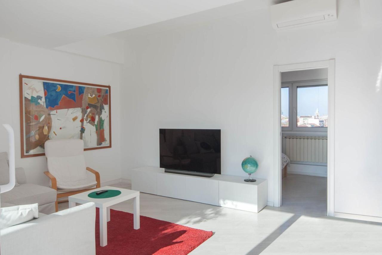 Exclusive Rooftop With Large Terrace In Solari/tortona Apartment Milan