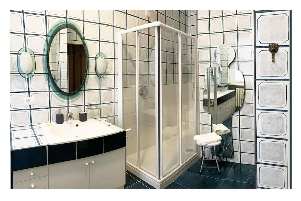 Elegant San Babila ,5 Minutes From Duomo * Milano