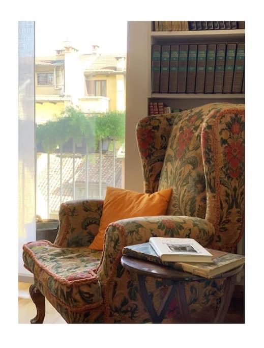 Elegant San Babila ,5 Minutes From Duomo Milano