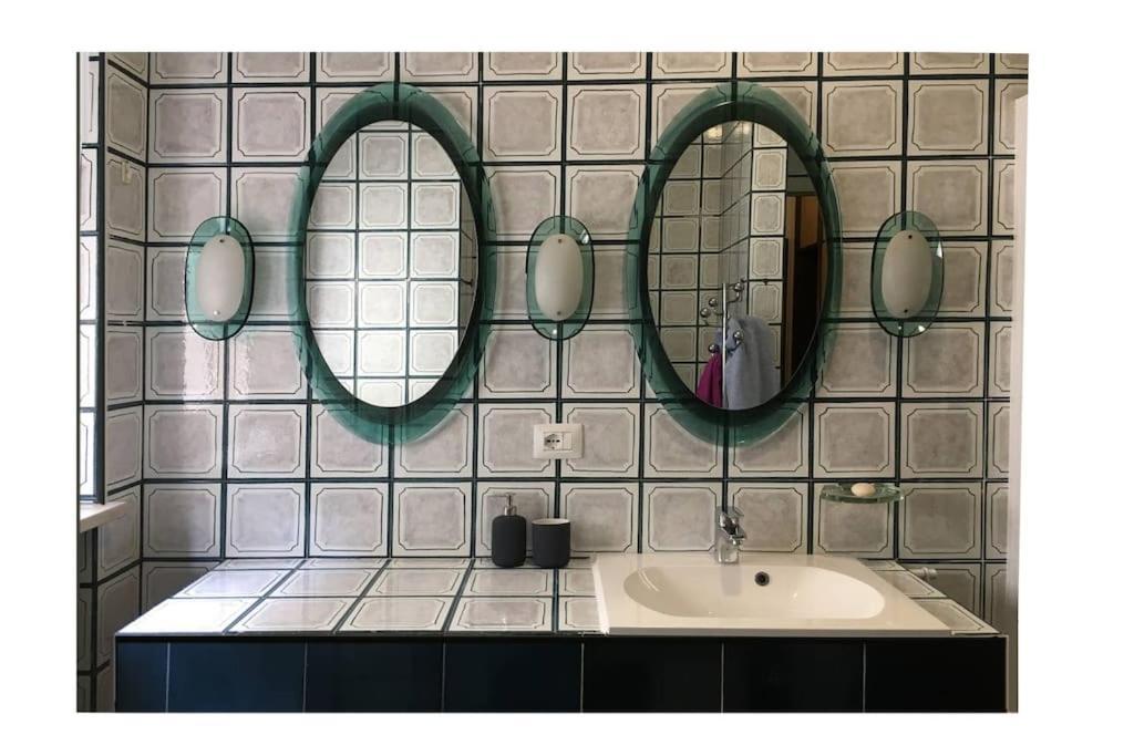 Elegant San Babila ,5 Minutes From Duomo Appartamento Milano