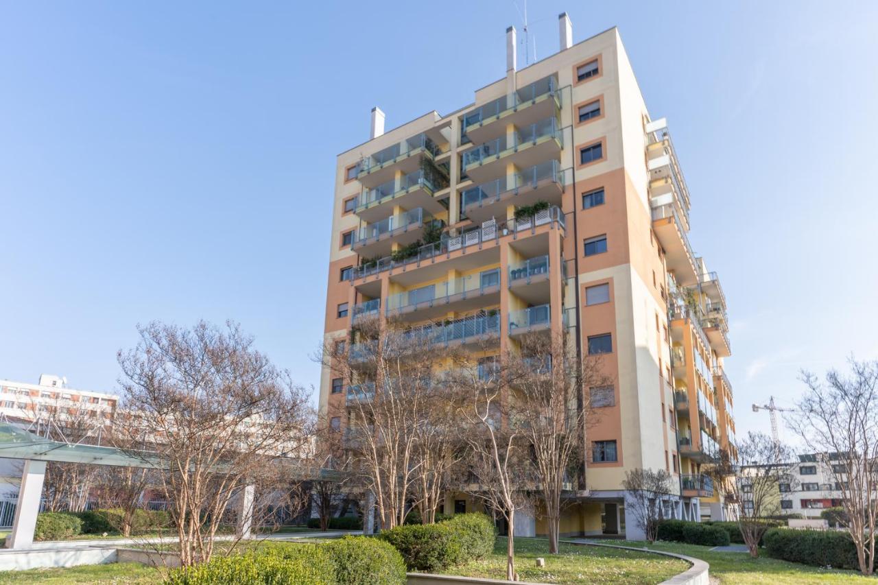 The Best Rent - Bright One-bedroom In Precotto Area